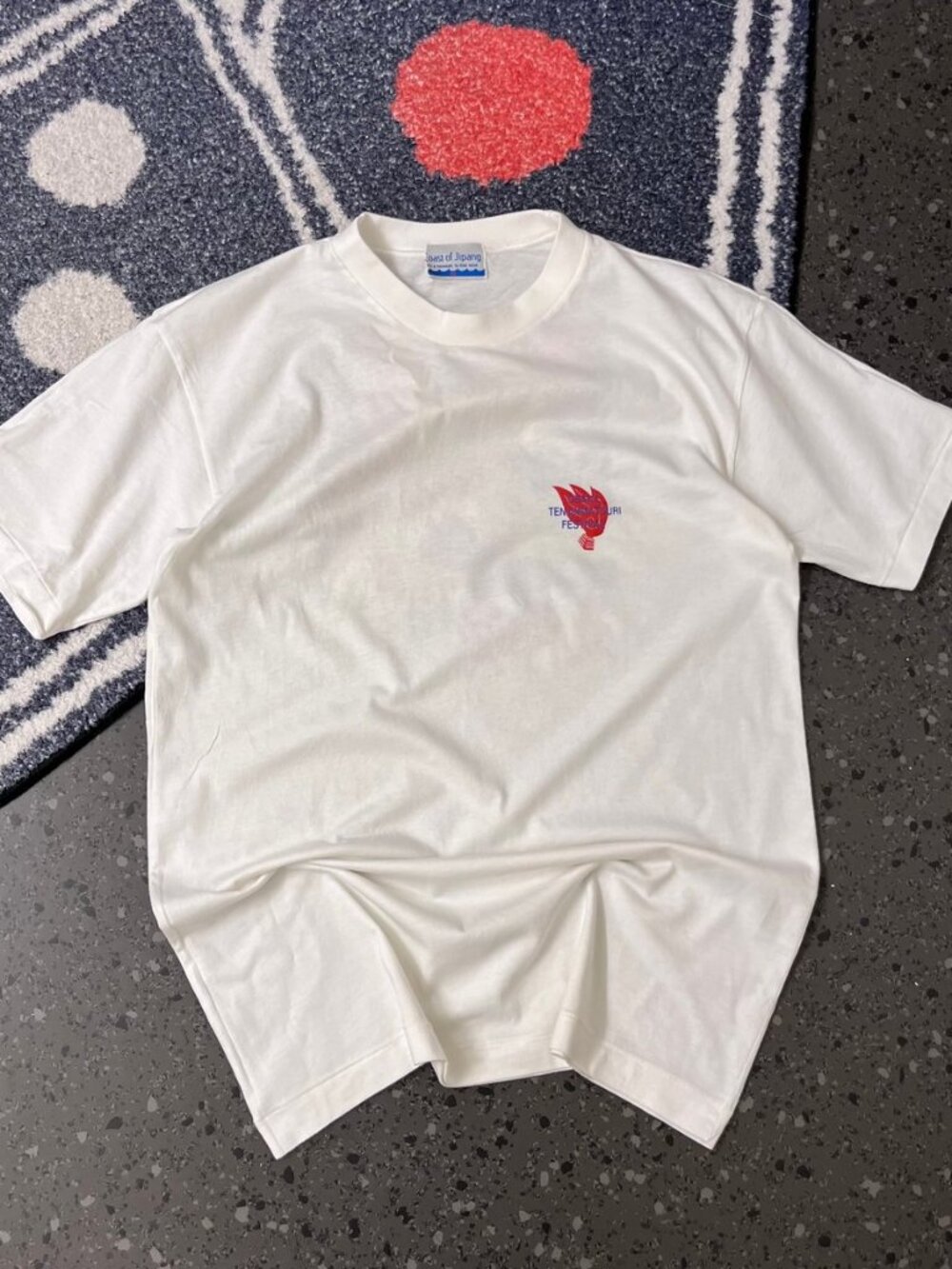 Vintage single stitch Coast of Jipang White T-Shirt w/ Red Graphic